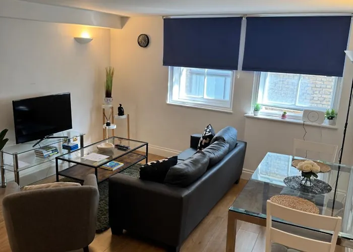 Modern 1 Bed Flat, Liverpool Street
